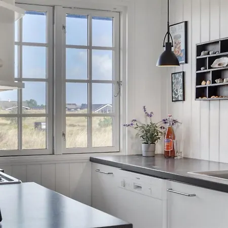 Aleksi - 500m From The Sea By Interhome *